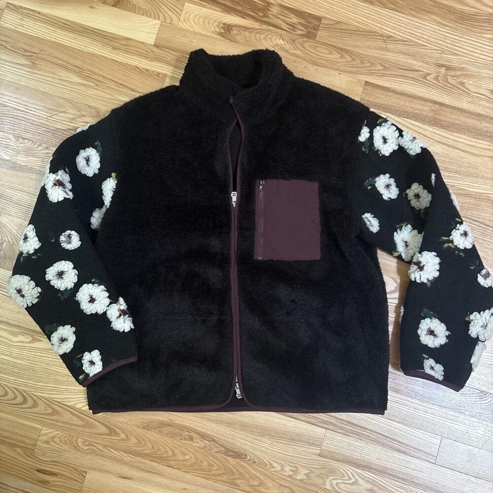 NWOT Sundae School Fleece - Mugunghwa Black With Camellia Florals Size Large